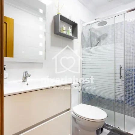 Ave Fenix San Isidro, By Nivariahost 圣伊西德罗