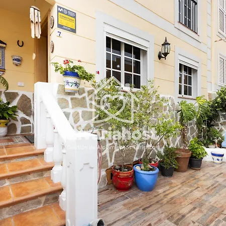 Ave Fénix San Isidro, By Nivariahost * San Isidro (Tenerife)