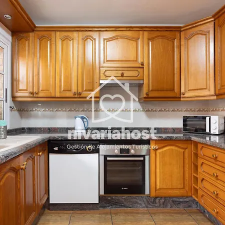 Ave Fénix San Isidro, By Nivariahost *